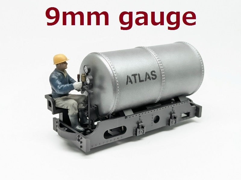 #1282 O-9mm(On18) ATLAS-mini compressed air locomotive kit, RTR drive unit, included unpainted brass driver figure